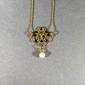 24 KT Gold Plated Cultured Pearl With A Vintage Inspired Design